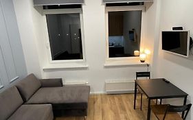Airport Apartment 28 Self Check-In Parking Free